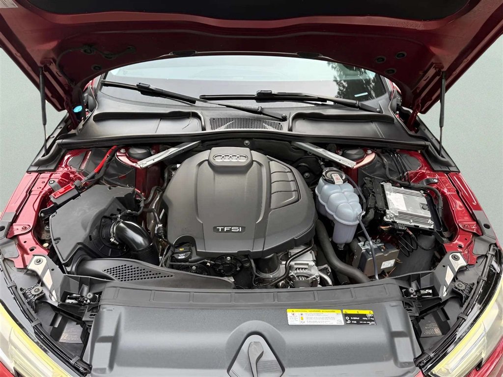 Used 2018 Audi A4 2.0T Ultra Premium Plus w/ Premium Plus Package FWD image 17