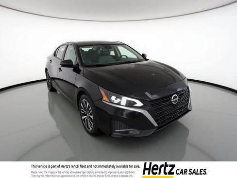 Used 2025 Nissan Altima 2.5 SV image 1