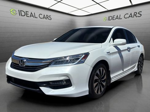 Used 2017 Honda Accord Touring image 1
