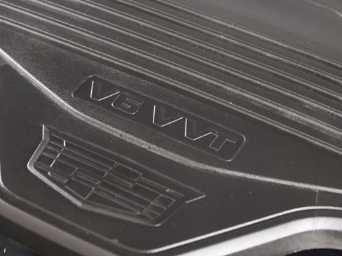 Used 2024 Cadillac XT6 Sport image 23