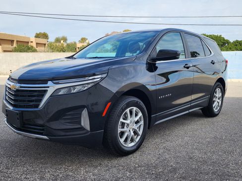 Used 2023 Chevrolet Equinox LT image 1