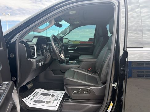Used 2024 GMC Sierra 1500 Denali AWD/4WD image 10