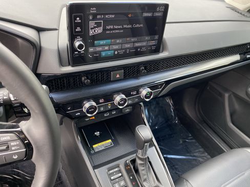 Used 2024 Honda CR-V EX-L image 19