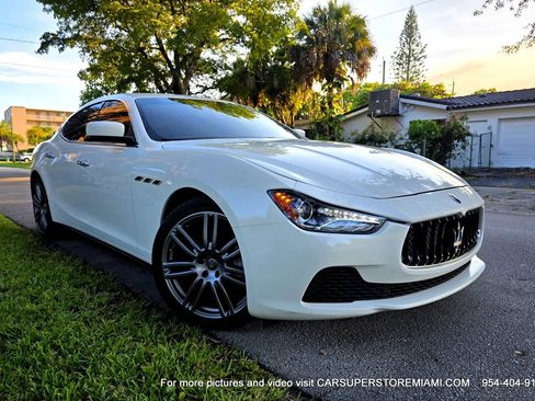Used 2016 Maserati Ghibli RWD image 22