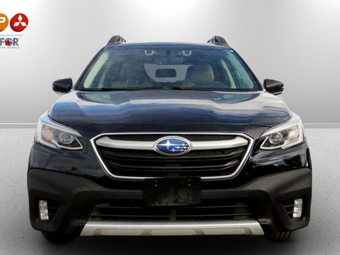 Used 2022 Subaru Outback Limited image 3