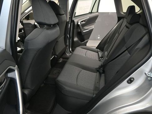 Used 2025 Toyota RAV4 XLE image 12