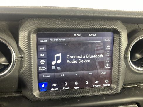 Used 2023 Jeep Wrangler Sahara w/ Cold Weather Group image 17