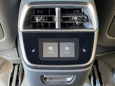 Used 2024 Lucid Air Touring image 18