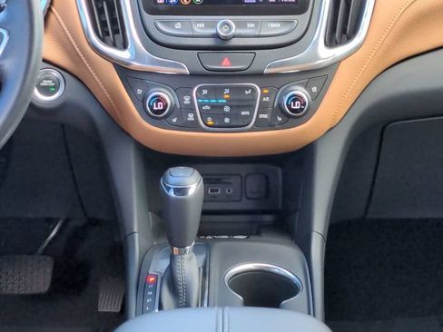 Used 2019 Chevrolet Equinox Premier FWD image 20
