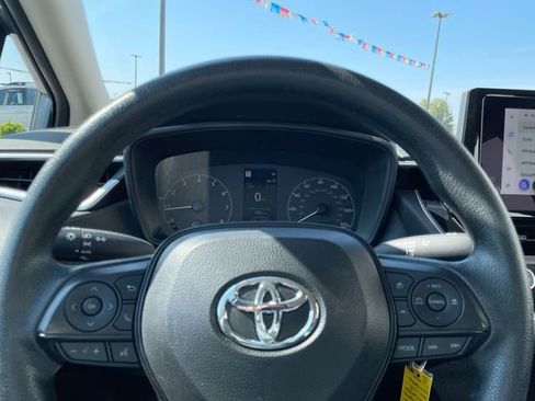 Used 2024 Toyota Corolla LE FWD image 22