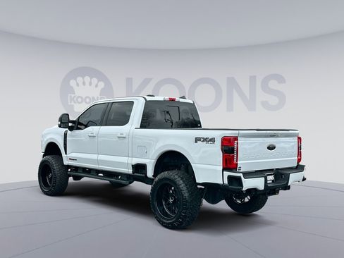 Used 2024 Ford F250 Lariat w/ Black Appearance Package image 4