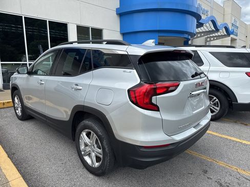 Used 2019 GMC Terrain SLE w/ Driver Convenience Package AWD/4WD image 9