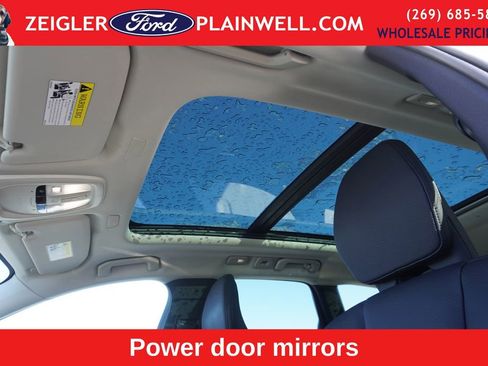 Used 2023 Volvo XC60 T8 Plus w/ Protection Package Premier image 18