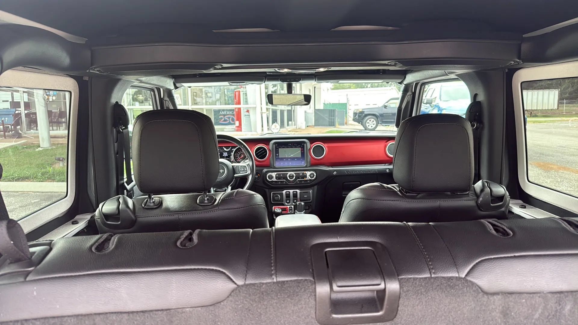 Used 2021 Jeep Wrangler Rubicon AWD/4WD image 12