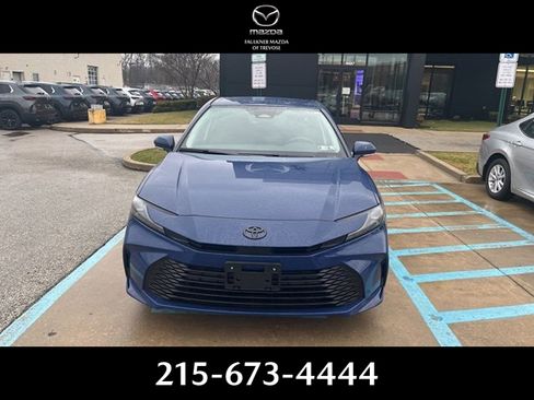 Used 2025 Toyota Camry LE image 1