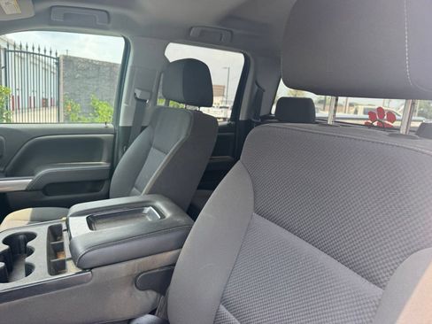 Used 2018 Chevrolet Silverado 1500 LT AWD/4WD image 10
