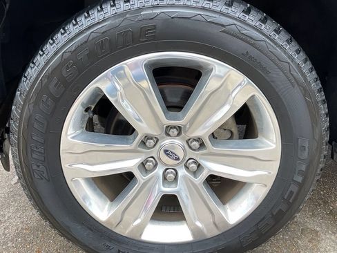 Used 2016 Ford F150 Platinum w/ Equipment Group 701A Luxury RWD image 11