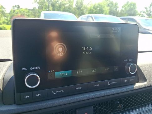 Used 2024 Honda CR-V LX image 17
