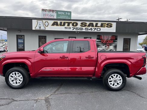Used 2024 Toyota Tacoma SR5 image 2