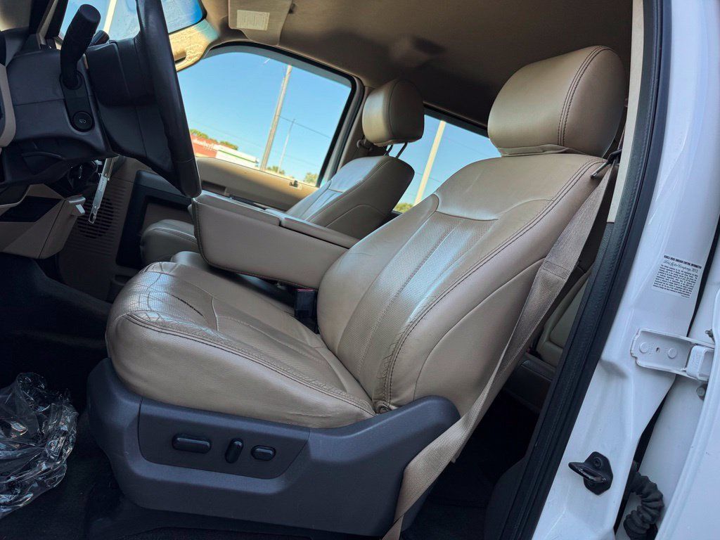 Used 2012 Ford F350 Lariat w/ Lariat Interior Pkg AWD/4WD image 4