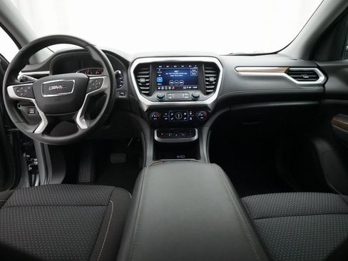 Used 2023 GMC Acadia SLE w/ Driver Convenience Package image 5