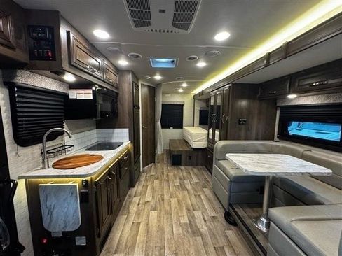Used 2020 Mercedes-Benz Sprinter 3500 image 22