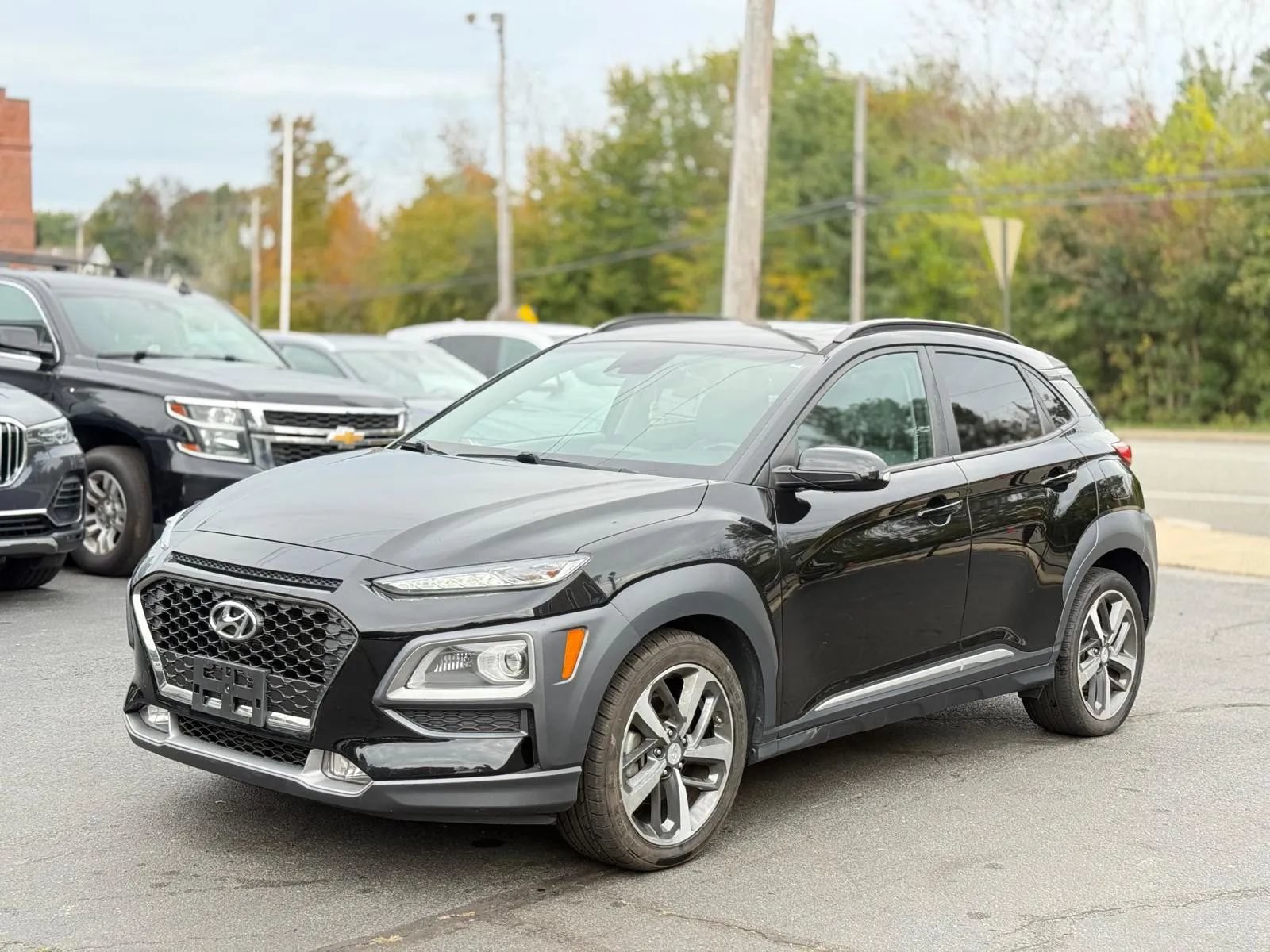 Used 2019 Hyundai Kona Limited AWD/4WD image 2