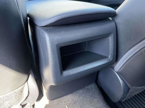 Used 2024 Toyota Camry SE image 9