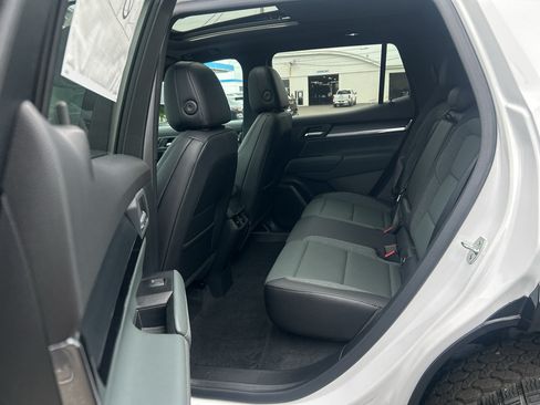 New 2027 GMC Terrain AT4 w/ Technology Package II AWD/4WD image 31
