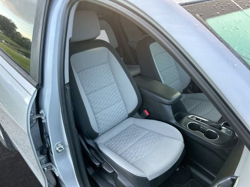 Used 2020 Chevrolet Equinox LS FWD image 28