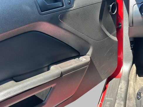 Used 2013 Ford Mustang GT RWD image 19