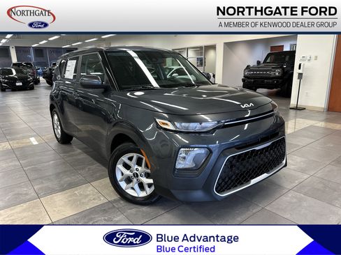 Used 2022 Kia Soul LX w/ Technology Package image 1