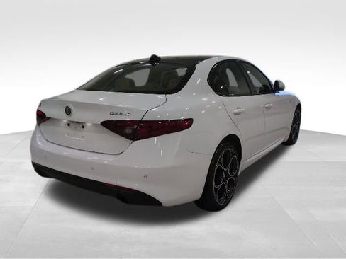 Used 2022 Alfa Romeo Giulia Ti image 14