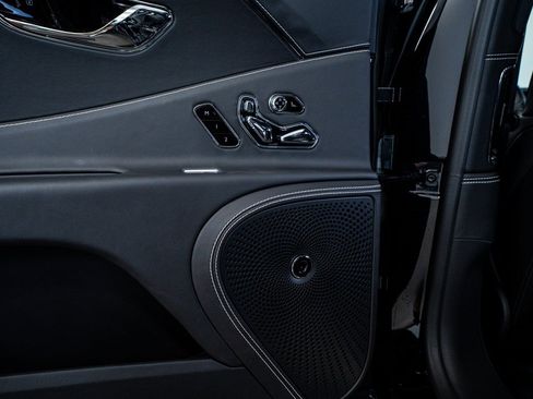 Used 2020 Bentley Flying Spur W12 image 57