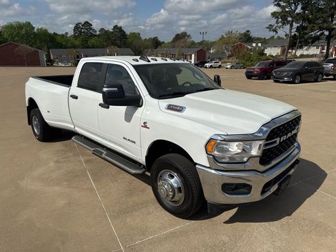 Used 2024 RAM 3500 Big Horn image 2