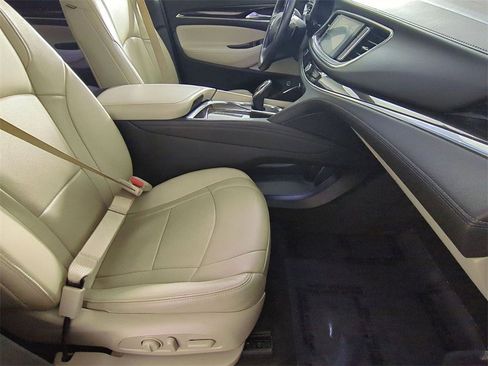 Certified 2019 Buick Enclave Essence image 26