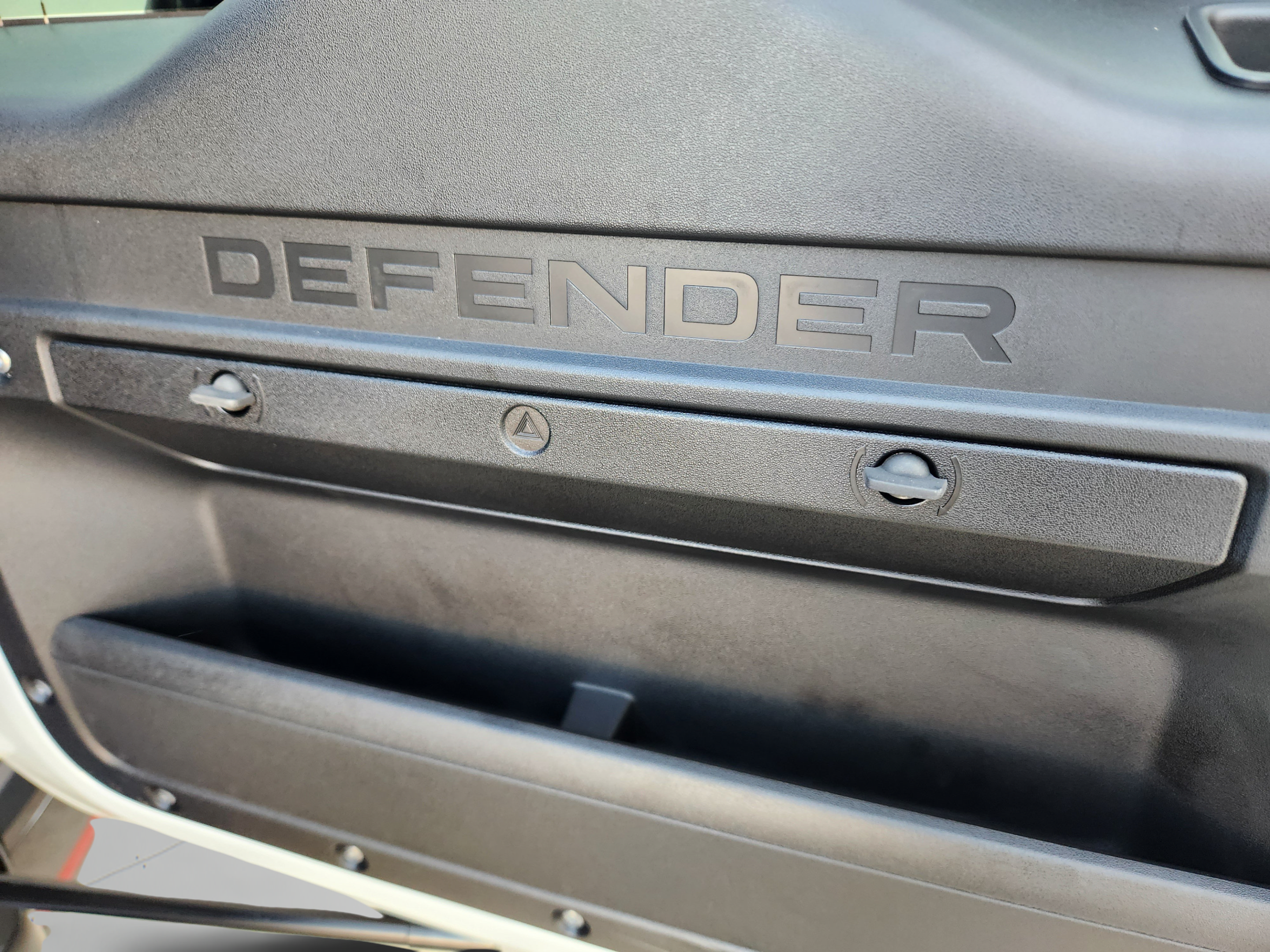 Certified 2026 Land Rover Defender 110 X-Dynamic SE AWD/4WD image 33
