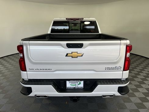 Used 2025 Chevrolet Silverado 1500 High Country w/ Technology Package image 8