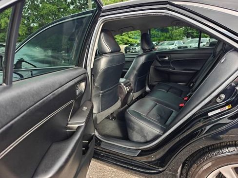 Used 2017 Toyota Camry XLE FWD image 30