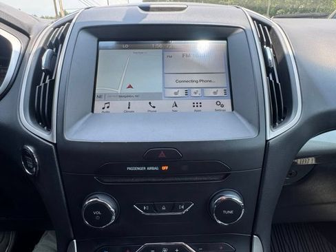 Used 2018 Ford Edge SEL w/ Equipment Group 201A AWD/4WD image 32