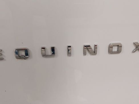 Used 2024 Chevrolet Equinox LT image 32