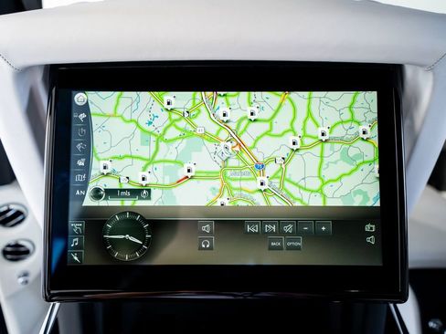 Used 2021 Rolls-Royce Cullinan Black Badge image 60