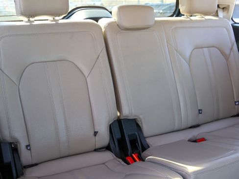 Used 2024 Ford Expedition Limited image 24