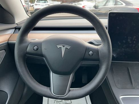 Used 2023 Tesla Model 3 Standard Range image 16