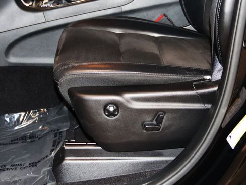 Used 2019 Jeep Grand Cherokee Altitude AWD/4WD image 32