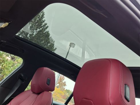 New 2026 BMW 540i xDrive w/ M Sport Package image 18