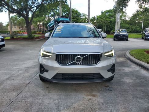 Certified 2023 Volvo XC40 B5 Ultimate w/ Protection Package Premier AWD/4WD image 2