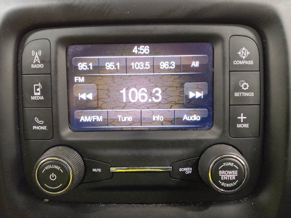 Used 2018 Jeep Compass Latitude w/ Cold Weather Group AWD/4WD image 25