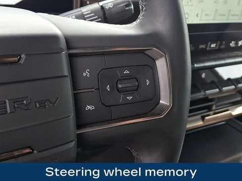 Used 2025 GMC Hummer EV 3X AWD/4WD image 8