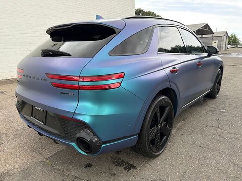 Used 2022 Genesis GV70 3.5T Sport w/ Sport Prestige Package AWD/4WD image 2